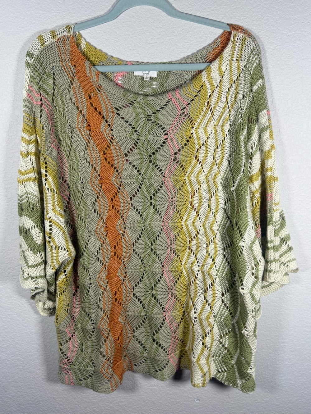 Easel Relaxed Lightweight Olive Knit Sweater with Striped Accents. Stunner 🧡🧡
